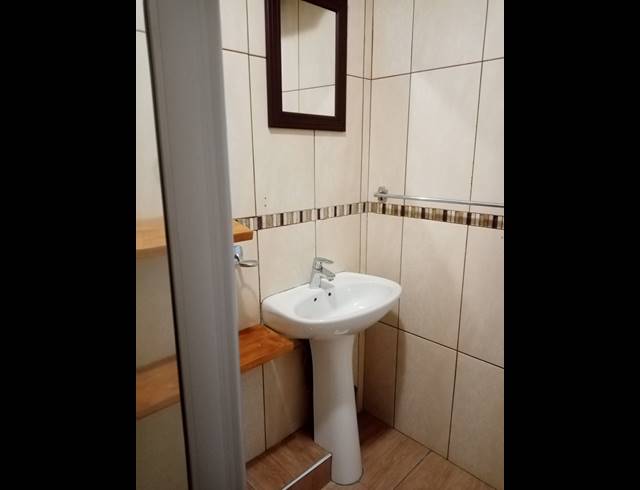 1 BEDROOM FLAT RENTED IN WESTVILLE